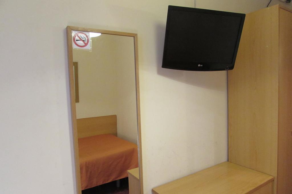 Hostal Prim Madryt Zewnętrze zdjęcie