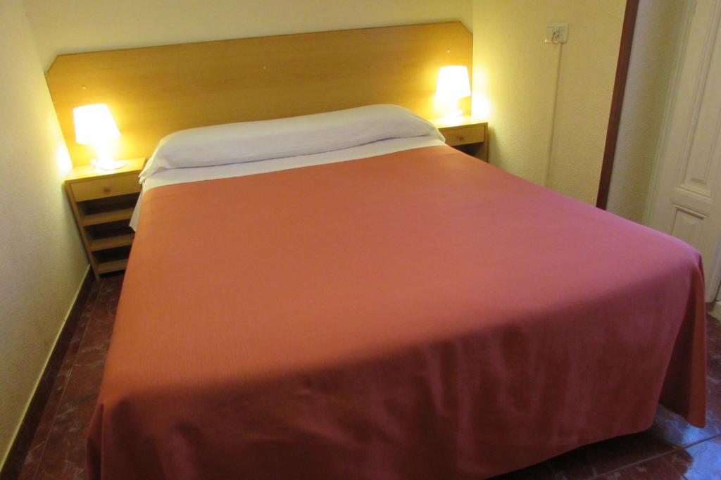 Hostal Prim Madryt Zewnętrze zdjęcie